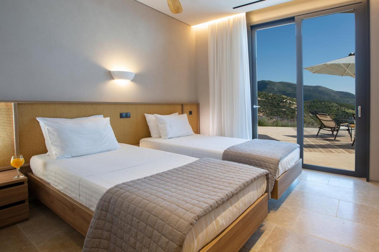 Blooms Of Sivota Bay - Luxury Villas With Private Heated Pool ภายนอก รูปภาพ
