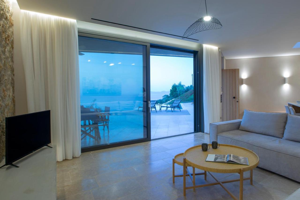 Blooms Of Sivota Bay - Luxury Villas With Private Heated Pool ภายนอก รูปภาพ